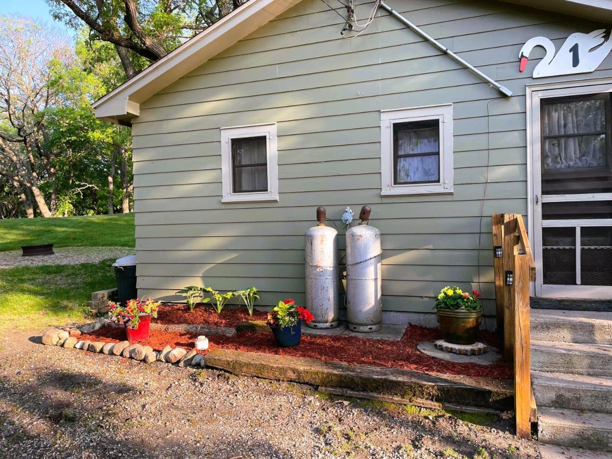 Swan Lake Resort & Campground Fergus Falls Exterior foto